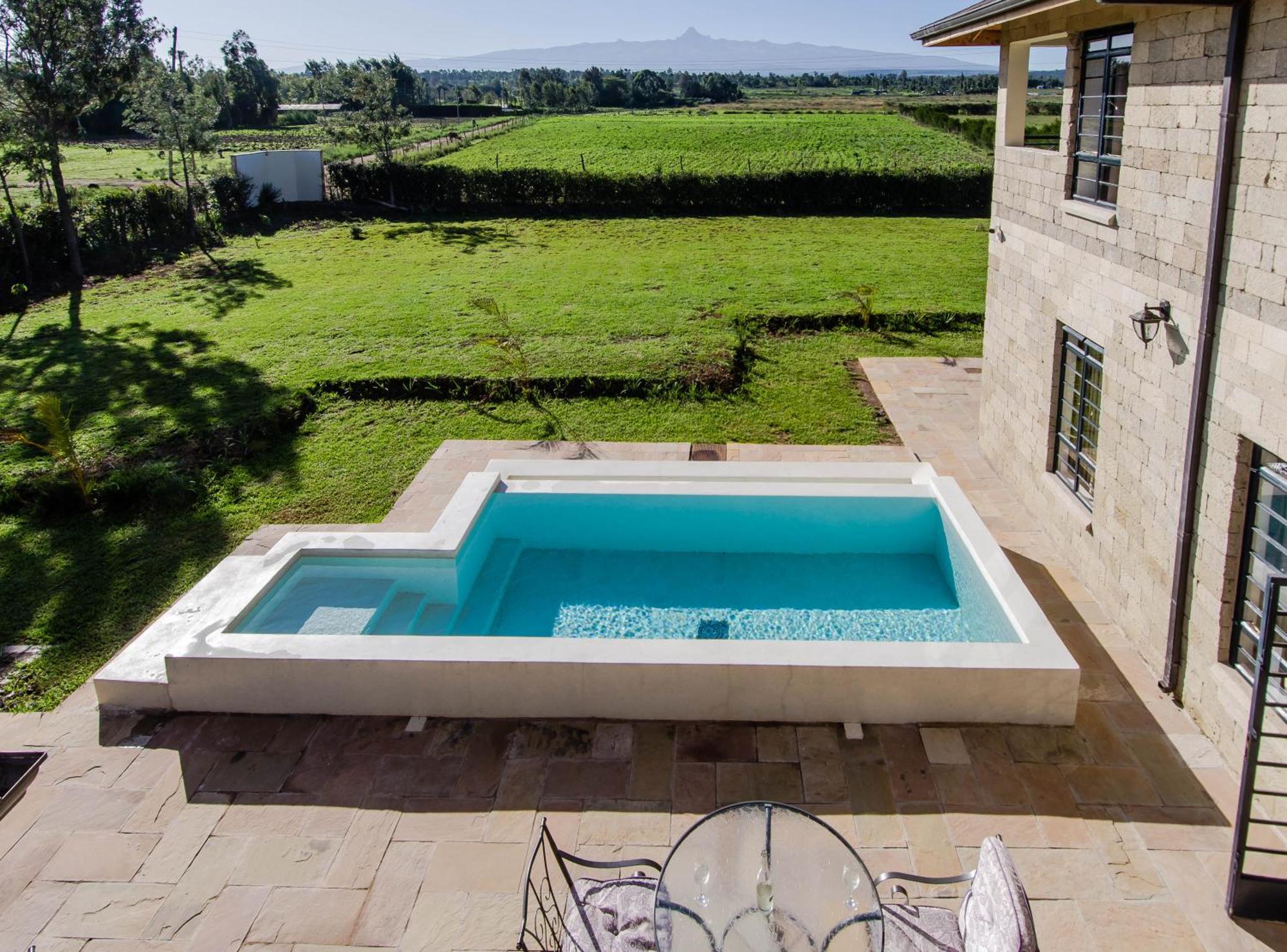 The Landing Nanyuki Cottages エクステリア 写真